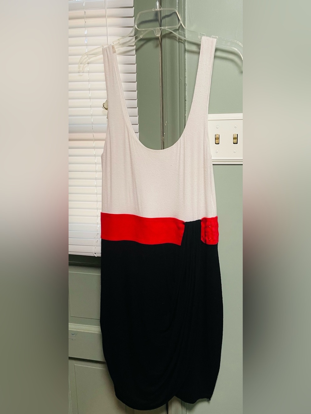 Colorblock Sleeveless Dress in White, Red & Black